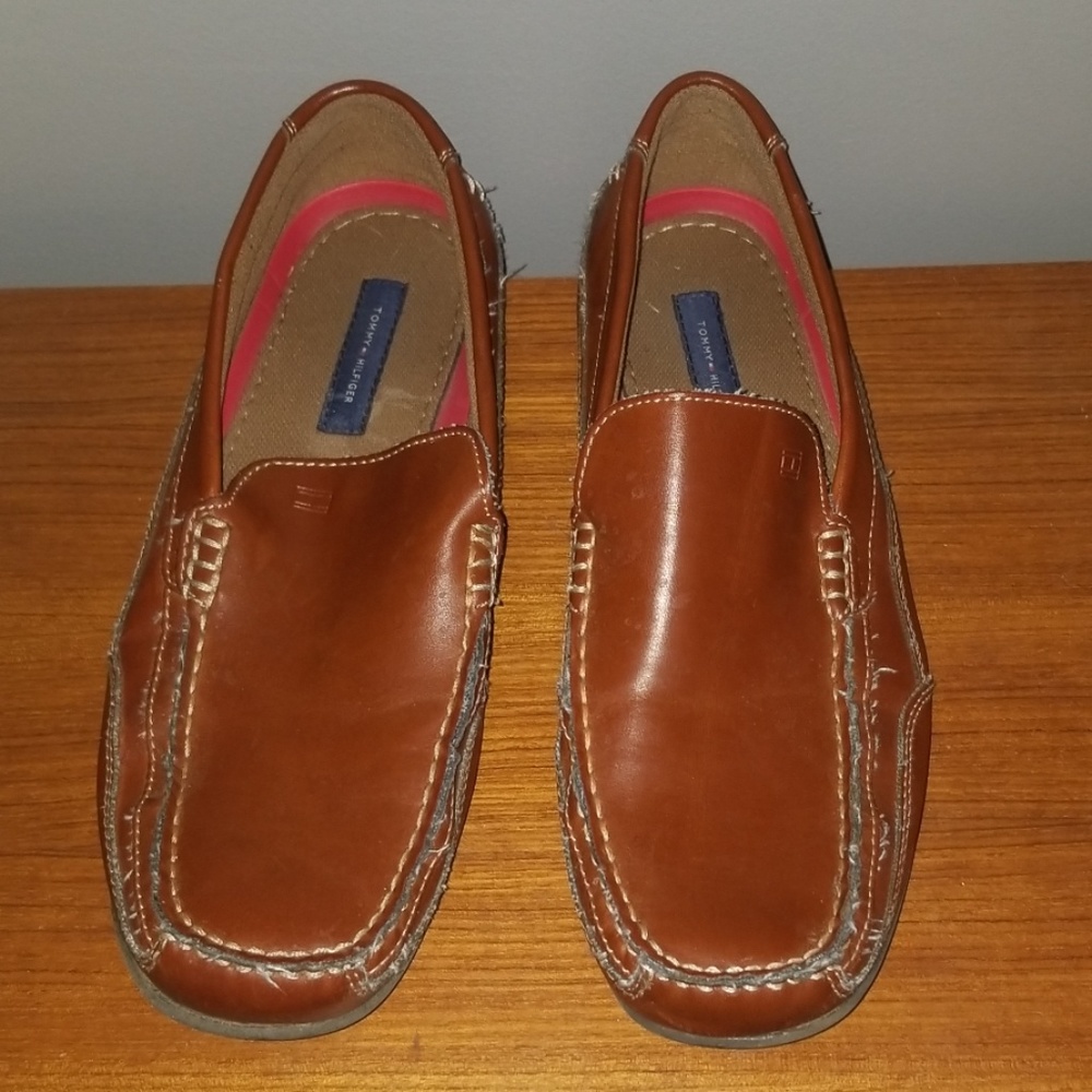 Tommy Hilfiger mens brown loafer 11.5